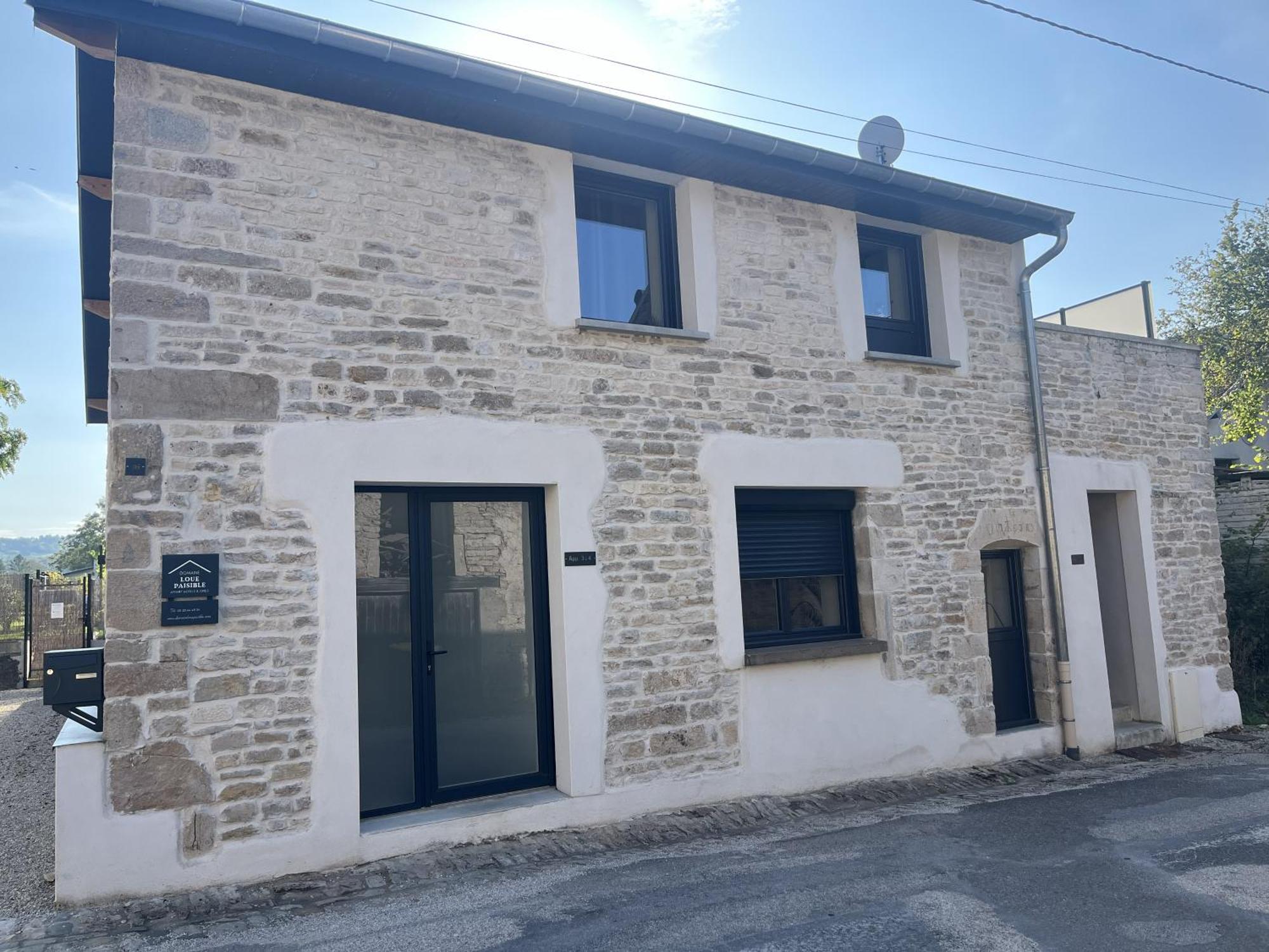 Appart-Hotel N 4 Calme Avec Terrasse, Wi-Fi Haut Debit, Petit-Dejeuner, Room-Service Et Parking Prive Chouzelot Exterior photo